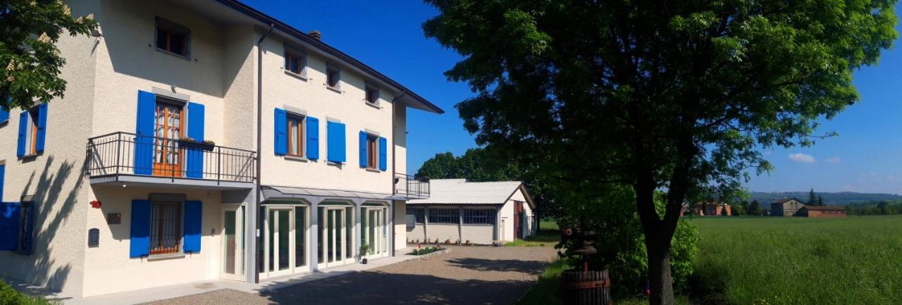 Borzano B&B Des Artistes المظهر الخارجي الصورة