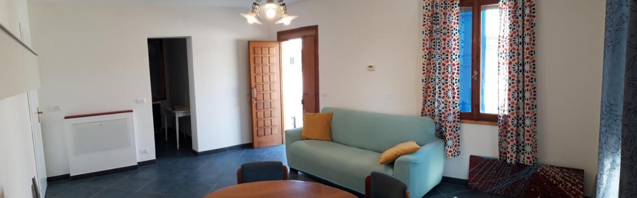 Borzano B&B Des Artistes المظهر الخارجي الصورة